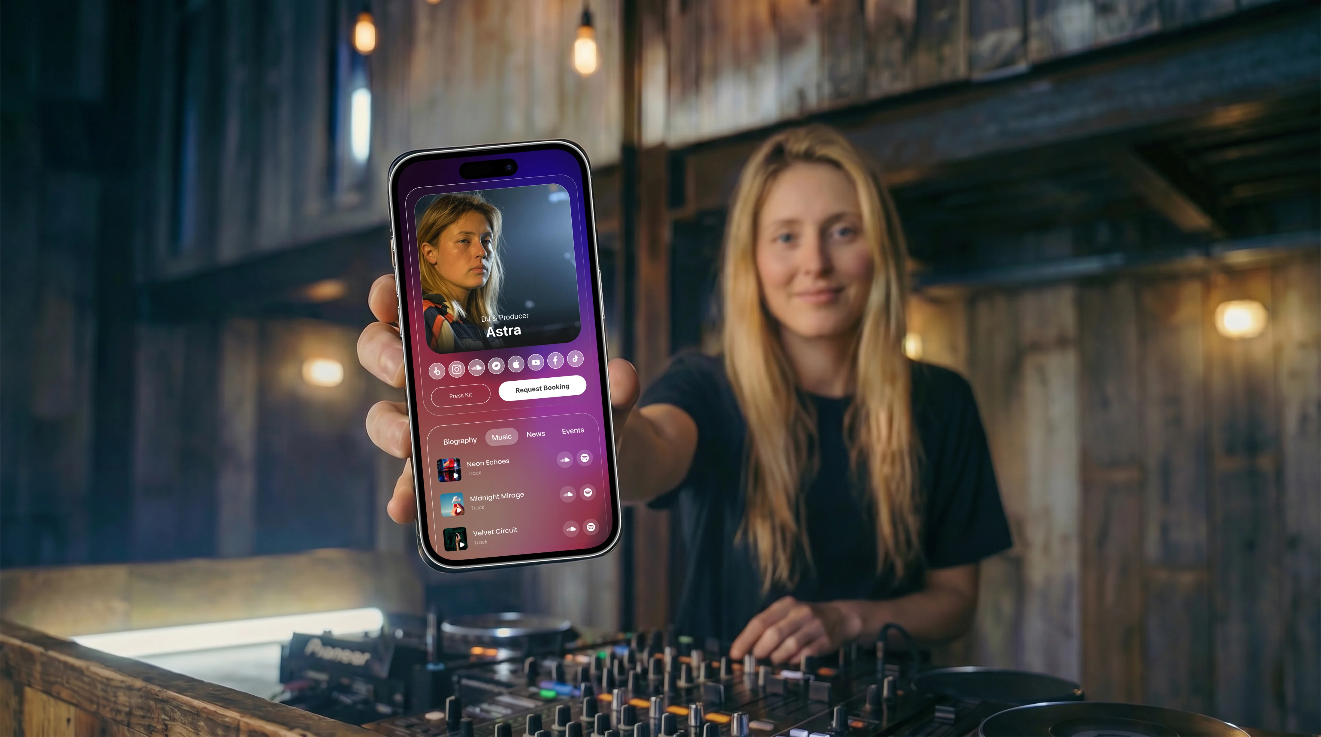 Linktree vs Echo Profile: What's the Actual Difference for DJs?